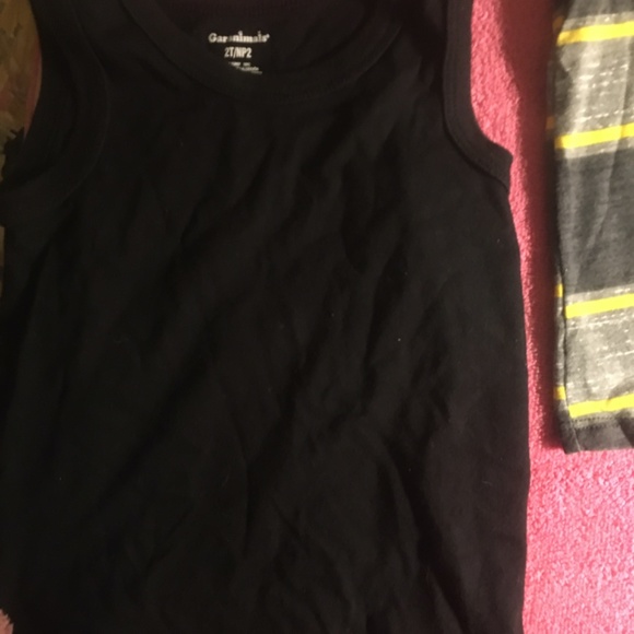 3 piece outfit short/tank top/ socks - Picture 3 of 5